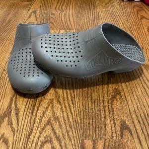Calzuro autoclavable clogs